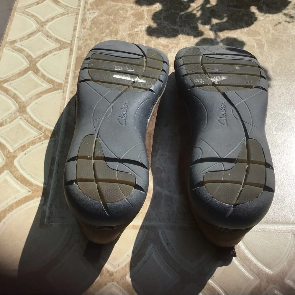 Clarks Artisian Unstructured Loafers